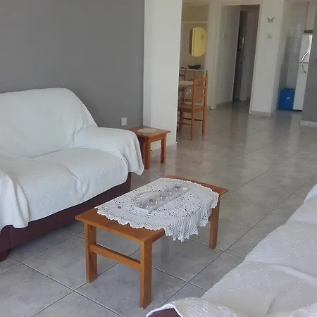 Direct Castella דירה